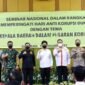Wagub Jatim Emil Elestianto Dardak mengajak para bupati dan walikota di Jatim untuk memberantas korupsi sampai ke sekolah-sekolah, agar mereka tidak terjebak dalam pusaran korupsi. (Foto: Humprot Pemprov Jatim)