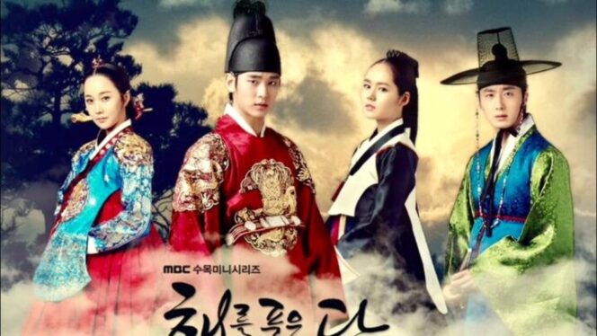 
					Poster film The Moon Embracing The Sun (Ilustrasi/ Istimewa)