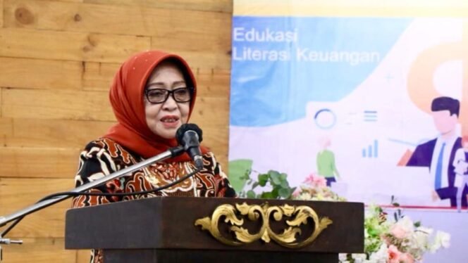 
					Bupati Jombang, Hj. Mundjidah Wahab. (Foto: Dinas Kominfo Jombang)