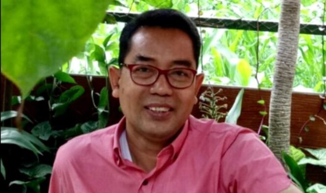 
					Dr. Abdul Azis SR. (Foto: SWARAJOMBANG.com/ Anwar Hudijono)