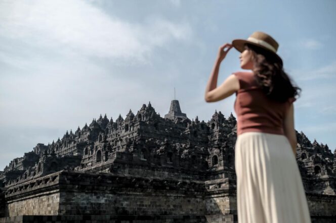 
					Setelah beberapa pekan menjadi polemik, akhirnya tarif masuk ke stupa Candi Borobudur ditunda. (Foto: Istimewa)