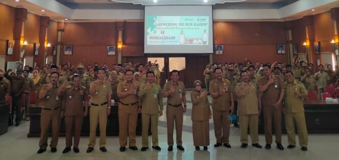 
					Buhpati Jombang Hj Mundjidah Wahab wanti-wanti agar Bantuan Khusus Keuangan Desa tidak memunculkan masalah di kemudian hari. (Foto: Dinas Kominfo)