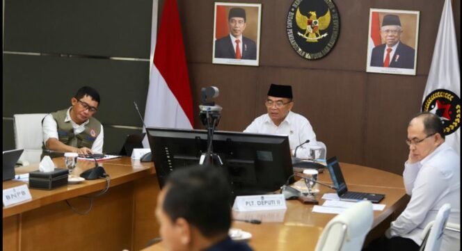 
					Menko PMK memimpin RTM Penanganan Dampak Bencana Tanah Longsor dan Bencana Kelaparan di Kab. Yahukimo, Papua Pegunungan, Rabu (25/10/2023). (Foto: SWARAJOMBANG.com/ Anwar Hudijono)