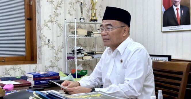 
					Menko PMK, Muhadjir Effendy (Foto: SWARAJOMBANG.com/ Anwar Hudijono)