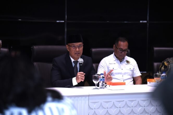 
					Wakil Ketua Badan Kerja Sama Parlemen (BKSAP) DPR RI Sukamta saat menjadi narasumber pada agenda Dialektika Demokrasi, di Gedung Nusantara I, Senayan, Jakarta, Kamis (13/6/2024).(Foto: Istimewa)