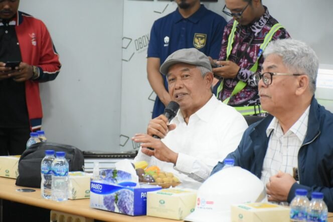 
					Anggota Komisi X DPR RI Djohar Arifin Husin saat Kunjungan Kerja Reses Komisi X DPR RI ke Kabupaten Deli Serdang, Sumatera Utara.(Foto: Istimewa)