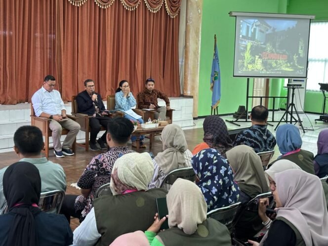 
					Sinkronisasi Kebijakan Pusat-Daerah bagi Kelompok Rentan, Deputi Kemenko PMK Turun ke Malang