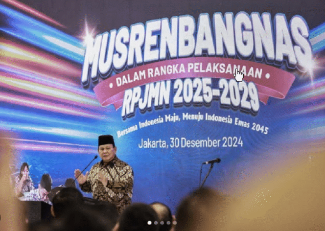 
					

KREDONEWS.COM JAKARTA-  Presiden Prabowo Subianto menyampaikan sikap kebijakan pemerintah Indonesia terhadap tuduhan deforestasi sawit oleh Uni Eropa. Komisi Uni Eropa sudah menyetujui untuk memberlakukan Undang-undang anti-deforestasi atau European Union Deforestation-free Regulation (EUDR), 6 Desember 2022

Ketentuan ini mengatur dan memastikan konsumen di Uni Eropa untuk tidak membeli produk yang terkait deforestasi dan degradasi hutan salah satunya yaitu kelapa sawit.

