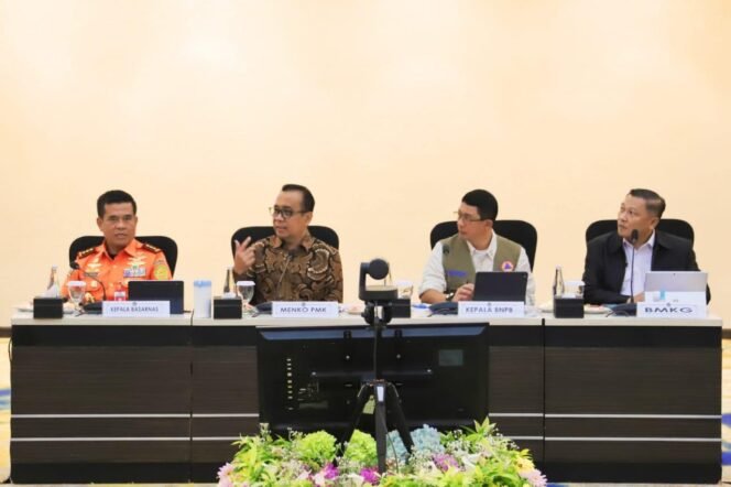 
					Menko PMK, Pratikno saat memimpin Rapat Tingkat Menteri di Kantor Kemenko PMK, Jakarta, pada Selasa (10/12/2024). (Foto: SWARAJOMBANG.COM/ Anwar Hudijono)