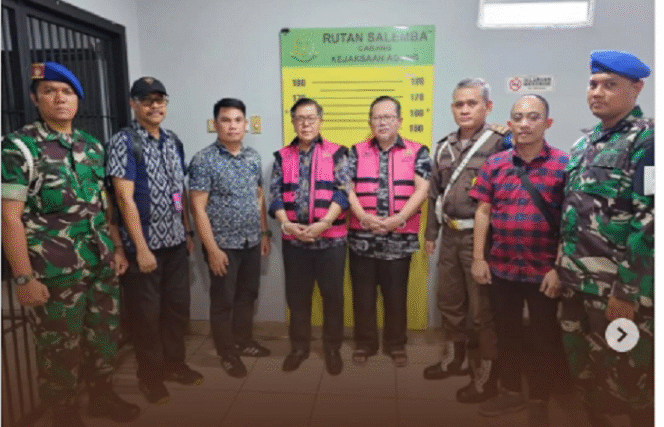 
					Kejaksaan telah melimpahkan BAP dan tiga tersangka dalam kasus suap 140.000 dollar Singapura, atas vonis bebas terhadap Ronald Tannur, ke Pengadilan Tipikor Jakarta Pusat. instagram@kejaksaan.ri