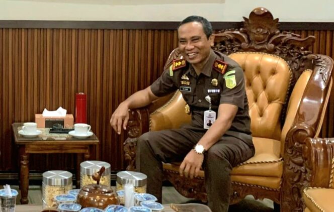 
					Nul Albar, Kepala Kejaksaan Negeri (Kejari) Jombang. (Foto: KREDONEWS.COM/ Hadi S Purwanto)