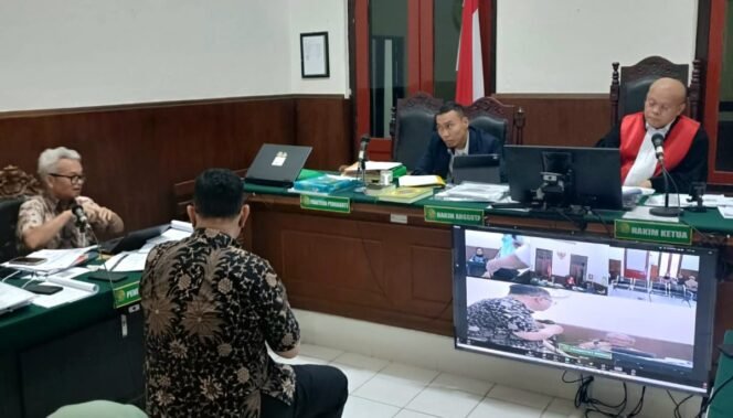 
					Suasana sidang gugatan penghuni Apartemen One Icon di PN Surabaya. (Foto: SWARAJOMBANG.com/ Herlambang)