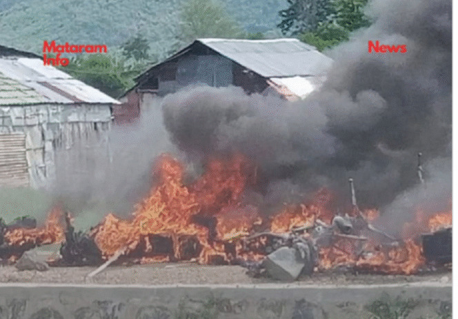 
					Terjadi kerusuhan di pasar Tente, Bima. Massa marah membakar enam motor, akibat ada laporan pelecehan seksual sebagai penyebabnya yang terjadi 15 Januari dan berhasil didamaikan Jumat 18 Januari 2025. Instagram@mataraminfo
