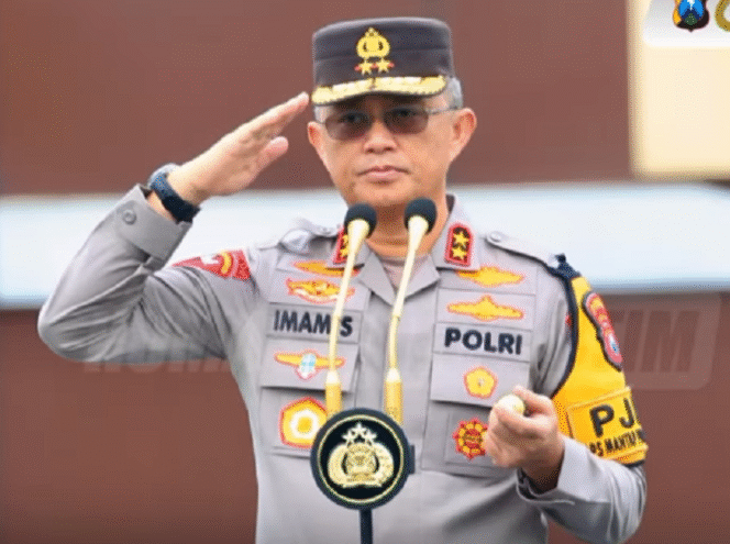 
					Kapolda Jawa Timur, Irjen Pol Imam Sugianto merespon kasus ledakan rumah Aipda Maryudi di Mojokerto. Anggotanya memang menyimpan mercon untuk acara bulan puasa mendatang. Instgaram@humaspoldajatim
