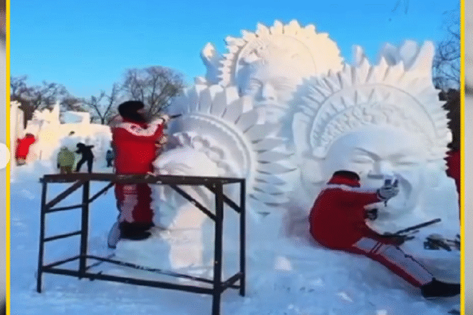 
					Salah satu sudut aksi kerasi seniman bali saat mengikuti festival patung salju di Harbin, China, sekaligu memperoleh penghargaan. Instagram@ctd.insider