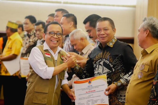 
					Menko PMK, Pratikno meminta kepada semua pihak untuk bisa mencegah bencana hidrometeorologi ( Foto: SWARAJOMBANG.COM/ Anwar Hudijono)