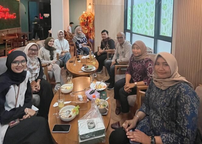 
					Foto: Istimewa
Mendukung sektor properti BRI Gresik menggelar pertemuan dengan sejumlah developer di Gresik.