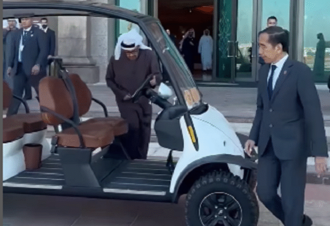 
					Private Meeting, Presiden UEA Undang Jokowi untuk Bahas Revolusi AI dan Robotic