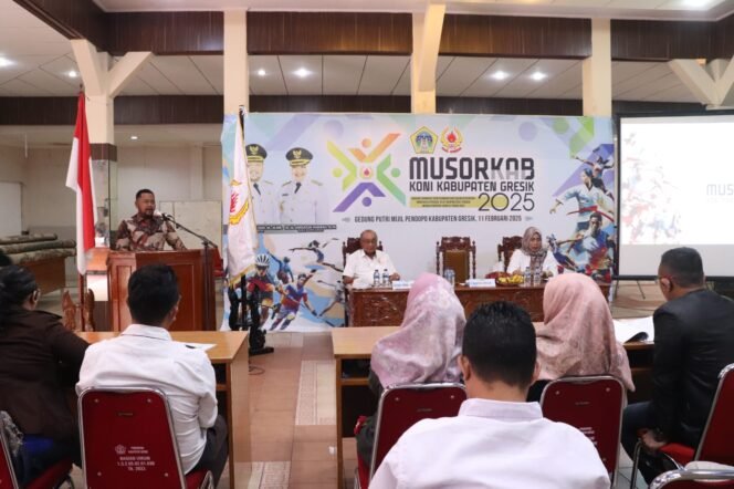 
					Gus Yani saat memberikan sambutan di Musorkab KONI Gresik