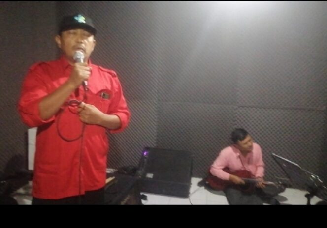 
					Keroncong Pesona Hati UDS Hibur Tamu Acara Peringatan 76 Tahun Dokter Soebandi Gugur di  Karang Kedawung