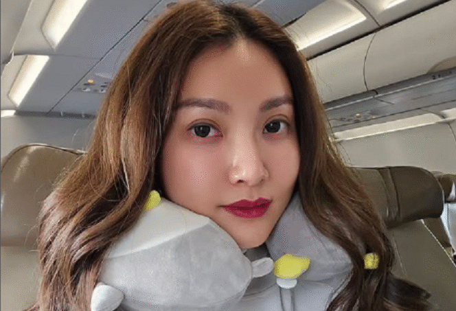 
					Sarwendag ungkap bahwa pada batang otaknya ada kista sejak 2022, sejauh ini masih kecil tetapi menyebabkan dirinya sering pusing. Instagram@sarwendah29