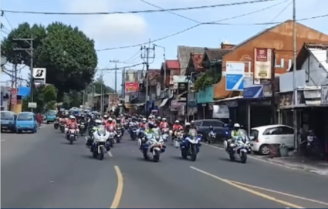 
					Ujicoba arus lalu lintas satu arah dari Medaeng Jl. Letjen Sutoyo, Waru, Sidoarjo, dilakukan 19-20 Maret 2025. tangkap layar video Instagram@berita_jatim
