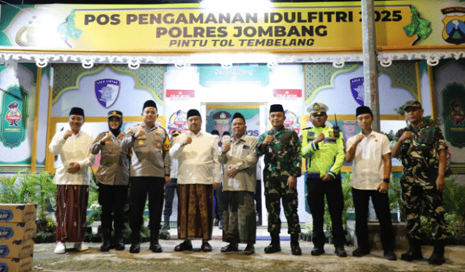 
					Menjelang Idul Fitri 1446H, seluruh jajaran Pemerintah Kabupaten Jombang, Kepolisian Resor Jombang, Komando Distrik Militer 0814, dan Forum Komunikasi Pimpinan Daerah (Forkopimda) lainnya telah mempersiapkan pengamanan dan kenyamanan para pemudik melalui Operasi Ketupat Semeru 2025. Foto: jombangkab.go.id