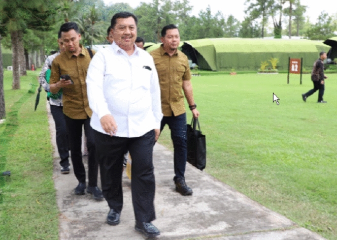 
					Bupati Jombangf sudah berkemas dan kembali ke Jombang, setelah hampir 20 hari belum bisa berjumpa dengan warga Jombang. Foto: Jombangkab.go.id