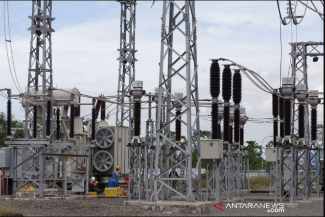 
					Rencana bangunan PLTU 2 X 50 megawatt di Kalbar menjaid museum dinosaurus. Mangkrak pengerjaannya, sejak 2016, akibat pemenang lelang tidak punya kapasitas dan biaya untuk melaksanakan proyek. Sampai saat ini pun, kasusnya juga mangkrak, sama dengan proyeknya. Foto: antaranews.