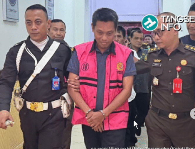 
					Kejaksaan Tinggi Banten menetapkan tersangka dan langsung menahan kepala DLH Tangerang sebagai tersangka korupsi proyek seninlai Rp 75,9 miliar pengelolaan sampah. Instagram@kejaksaan_tangsel