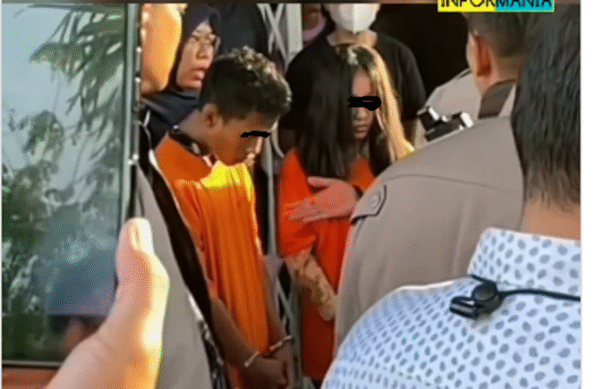 
					Petugas Polrestabes Medan menangkap sepasang kakak beradik, diduga melakukan inses, hingga hamil. Mereka juga disangka sebagai pelaku pembuangan jasad bayi menggunakan jasa driver GoSend, Jumat 9 April 2025. Instagram@informania