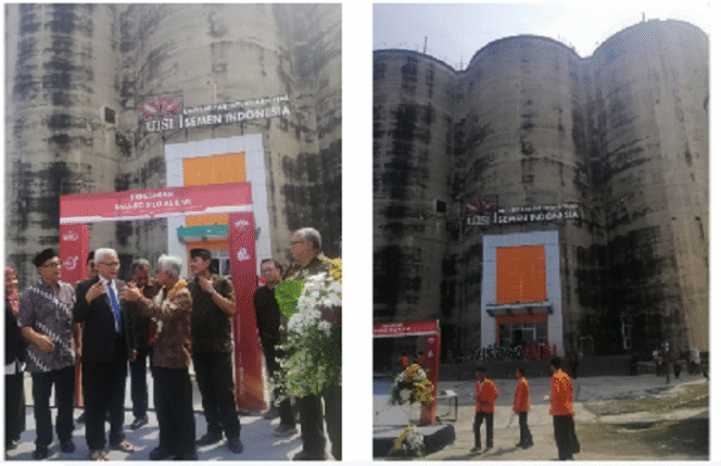 
					Founding Father Dwi Sutjipto, Rektor Universitas Internasional Semen Indonesia (UISI), Prof Dr Herman Sasongko beserta civitas akademika meresmikan bangunan masjid Al-Ilmi,. dalam silo semen di area kampus UISI, Jumat, 15 Mei 2025. Foto: Swarajombang.com/priyo suwarno