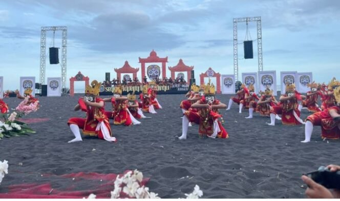 
					Tari kolosal 500 siswi