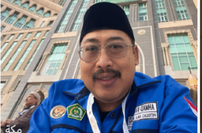 
					H. Ahmad Fahrur Rozi, yang akrab disapa Gus Fahrur, adalah pengasuh Pondok Pesantren An-Nur 1 Bululawang, Malang. Selain itu, ia juga menjabat sebagai komisaris PT Gag Nikel, perusahaan tambang nikel yang beroperasi di Pulau Gag, Raja Ampat, Papua Barat Daya. Instagram@gus_fahrur

