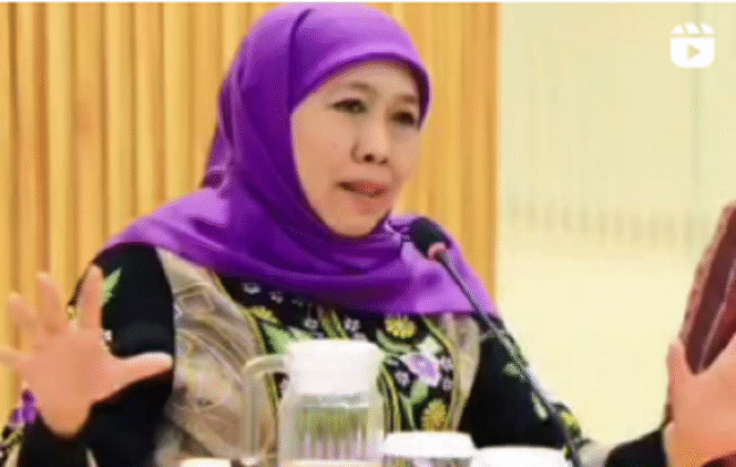 
					KPK menjadwal, Jumat 20 Juni 2025 ini, memanggil gubernur Jawa Timur, Khofifah Indar Parawansa untuk diperiksa sebagai saksi, kasus dana hibah. Akan tetapi, Khofifah abden alias tidak hadir, karena punya kesibukan lain. Instagarm@khofifah_ip