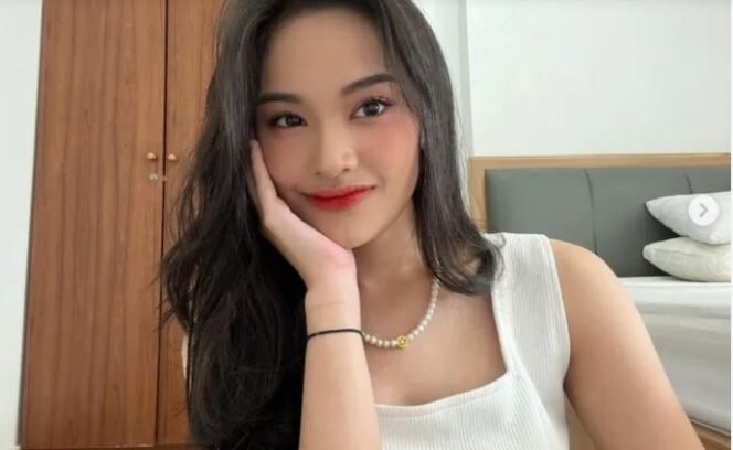 
					Ashel berperan dalam Rintik Terakhir