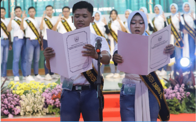 
					Inilah wajah-wajah peraih juara dalam Grand Final Pemilihan Duta Generasi Berencana (GenRe) Kabupaten Jombang, yang dilaksanakan di ruang Bung Tomo,Pemkab Jombang Kamis, 24 Juli 2025. Foto: jombangkab.com