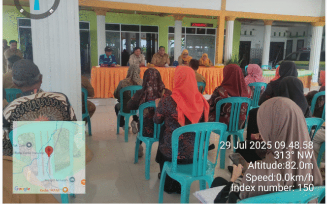 
					Tim Kecamatan Plandaan Jombang melakukan monetoring dan evaluasi (Monev) terhadap penggunaan aggaran Semester I, APBDes, Darurejo sebesar Rp 1,1 miliar, di balai desa Darurejo, Selasa, 29 Juli 2025. Foto: Jombangkab.go.id