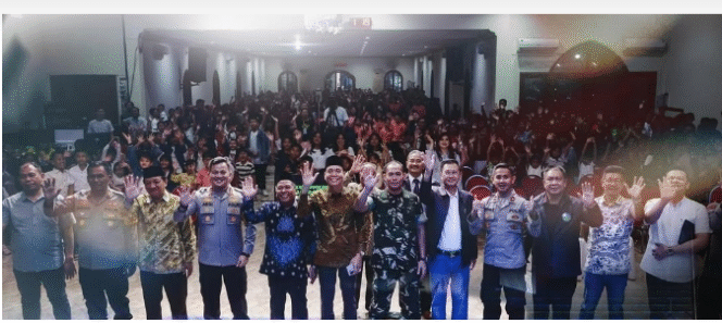 
					Wakil Bupati Jombang, H Slamanudin Yazid mewakili bupati Jombang, menghadiri acara peringatan hari Anak-anak Nasional, yang diselenggarakan oleh Badan Musyawarah Antar Gereja (BAMAG) Jombang, Sabtu, 26 Juli 2025). Acara ini digelar di Gereja Sidang Pantekosta di Indonesia (GSPDI) Jombang, Jalan Buya Hamka No. 5. Jombang. Foto: Jombangkab.go.id

 