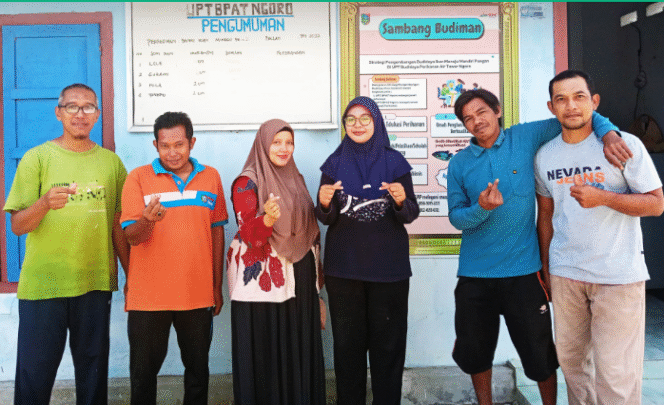 
					UPT BPAD Ngoro, menjadi tempat agang mahasiswa untuk memperdalam ilmu perikanan. Ananda, seorang mahasiswi Universitas Trunojoyo Madura (UTM), telah menyelesaikan masa magang 7- 18 Juli 2025. Foto: jombangkab.go,id