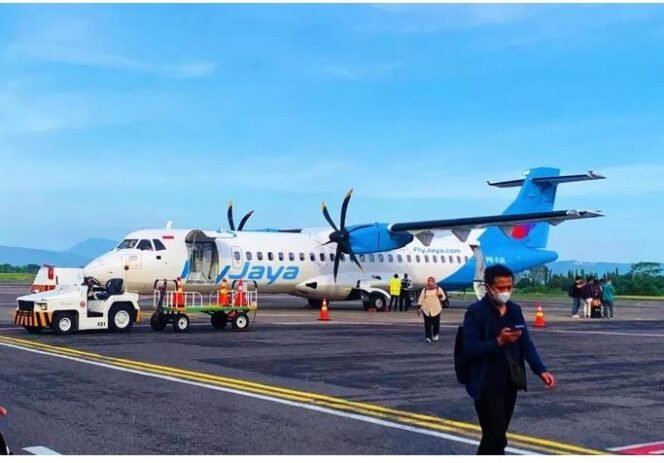 
					Penerbangan langsung Fly Jaya Jember-Jakarta