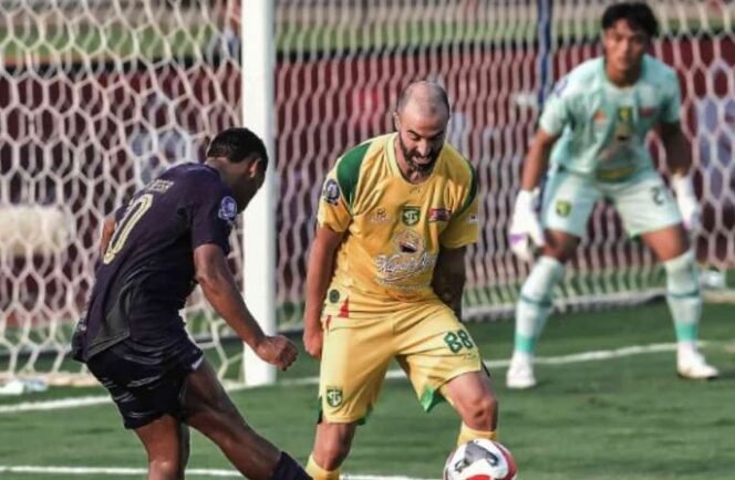 
					Gol tunggal Rivera beri Persebaya tiga poin