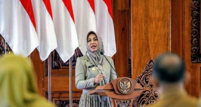 
					Ning Ita: Kalau pangkatnya naik otomatis tanggung jawabnya ikut naik