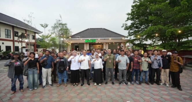 
					Dialog awak media bersama pemerintah kota Mojokerto tentang penanggulangan bencana. Dok.Humas