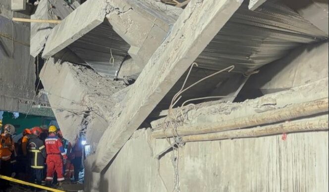 
					Musala Ponpes Al Khoziny yang ambruk