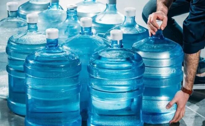 
					Industri Air Minum dalam Kemasan Digoyang Isu Umur Galon, Begini Kata Pakar