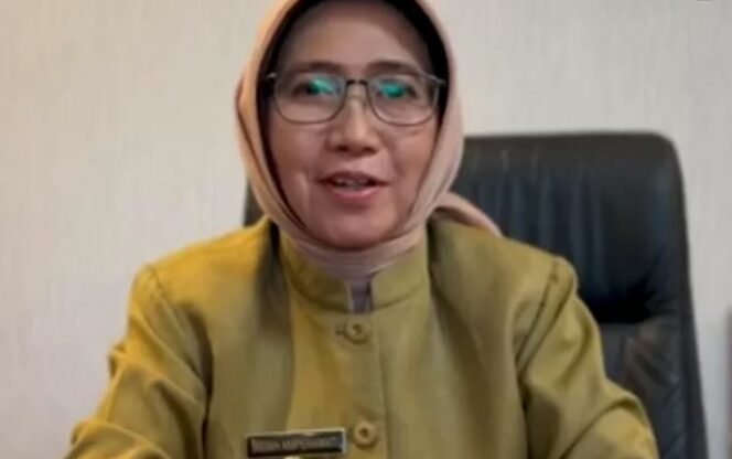 
					Bupati Lumajang Indah Amperawati Masdar