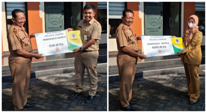 
					Kepala Inspektorat Pemerintah Kabupaten Jombang, Abdul Madjid Nindyagung. meneyerahkan sertipikat dan bonus kepada ASN terbaik  di lingkungan inspektoral, Selasa 16 Sewptember 2025. Foto: jombang.kab.go.id