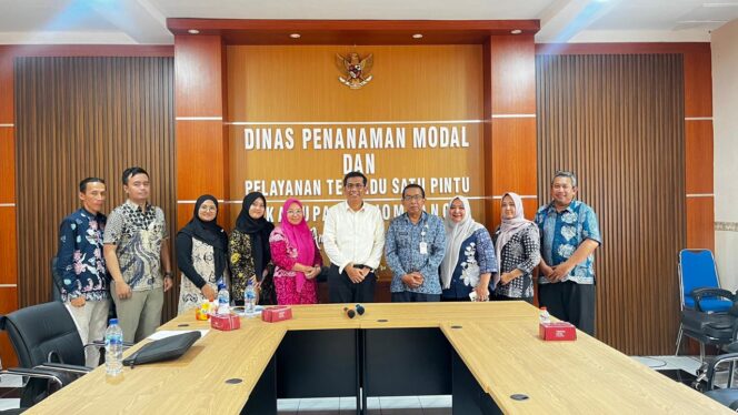 
					Dinas Penanaman Modal dan Pelayanan Terpadu Satu Pintu (DPMPTSP) Kabupaten Jombang melaksanakan kegiatan Audit Surveylance ISO 9001:2015 pada hari Kamis, 11 September 2025. Audit ini dilakukan oleh PT. Nusantara Sertifikasi Manajemen (NSM). Foto: jombangkab.go.id