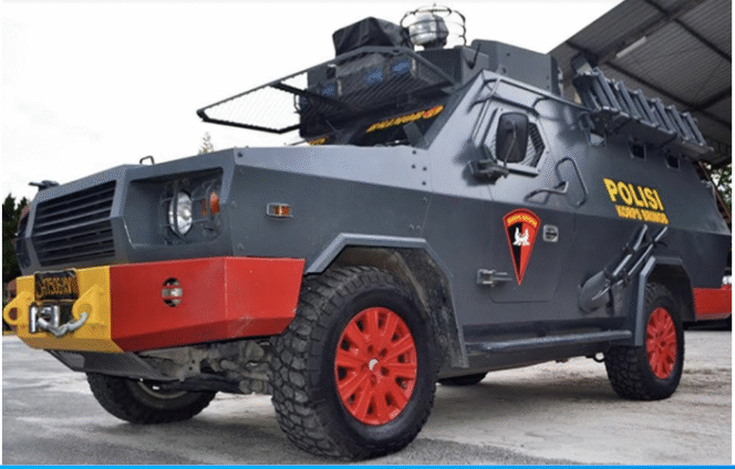 
					Kendaraan taktis (Rantis) milik Brimob ini diberi nama Baracuda, biasa dioperasikan untuk mmenghadapi massa dalam aksi demonstrgasi. Foto: Dok/ Brimob